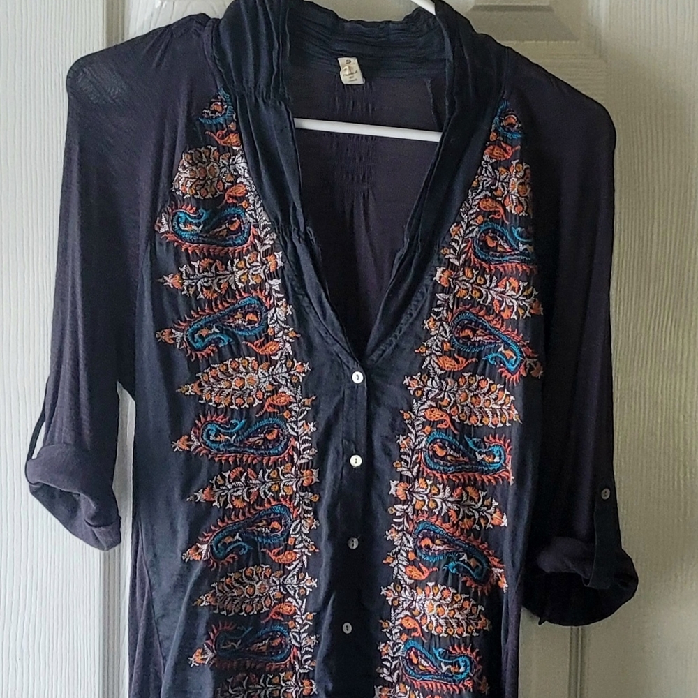 Burning Torch Anthro Silk Cotton Gray Paisley Embroidered Button Top Boho